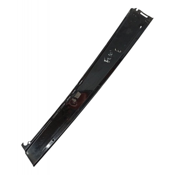 Moldura Friso Porta Direita Ford Focus Sedan Glx 2001 2002