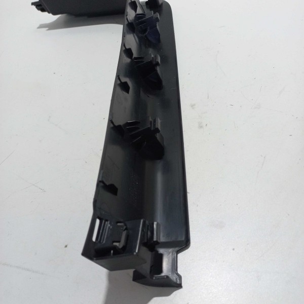 Soleira Porta Dianteira Direita Peugeot 2008 2006