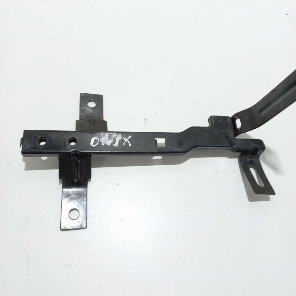 Suporte Trava Caixa Bateria Chevrolet Onix 2018 2019 Direito
