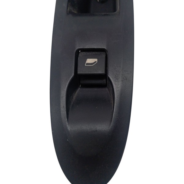 Moldura Vidro Dianteiro Direito Citroen C4 Lounge 2015