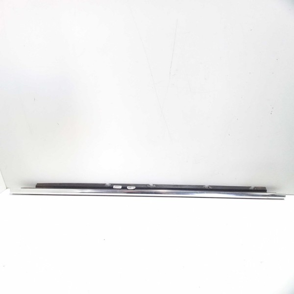 Friso Porta Traseira Esquerda Volkswagen Jetta Variant Q Prata