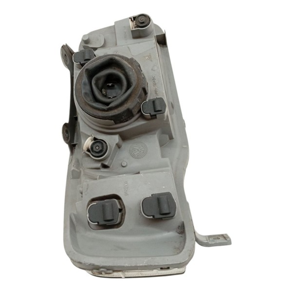 Farol Dianteiro Esquerdo Volkswagen Gol G4 2006 Detalhe