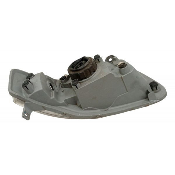 Farol Dianteiro Esquerdo Volkswagen Gol G4 2006 Detalhe