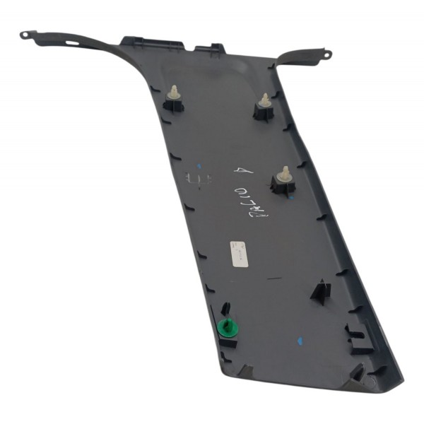 Moldura Coluna Direita Fiat Palio Essence 1.6 2015 Detalhe