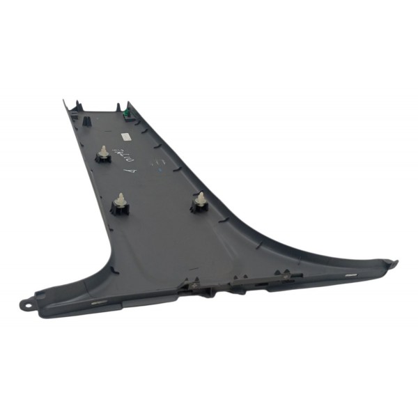 Moldura Coluna Direita Fiat Palio Essence 1.6 2015 Detalhe