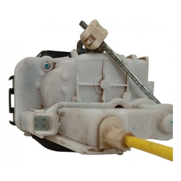 Fechadura Porta Traseira Esquerda Fiat Palio Essence  2015