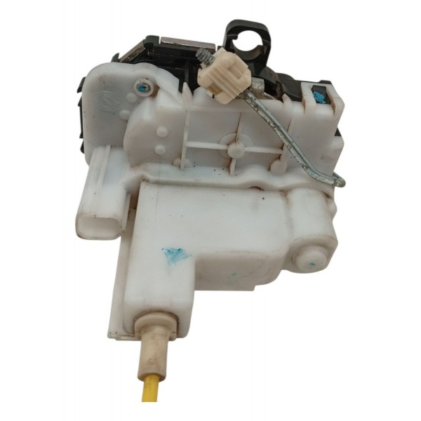 Fechadura Porta Traseira Esquerda Fiat Palio Essence  2015