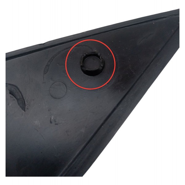 Moldura Porta Traseira Esquerda Chevrolet Celta 2005 Detalhe