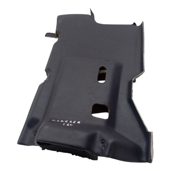 Moldura Inferior Direita Painel Mercedes A160 2003 Detalhe