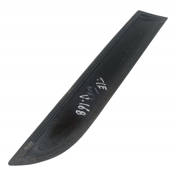 Friso Lateral Traseira Direito Chevrolet Celta 2002 Detalhe