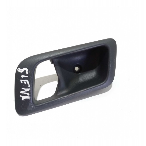 Moldura Maçaneta Interna Direita Fiat Siena 2011
