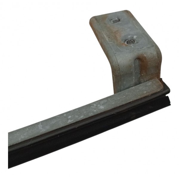 Canaleta Guia Vidro Porta Dianteira Direita Gm Celta 2009