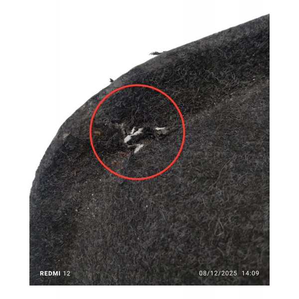 Forro Carpete Direito Porta Malas Nissan Versa 2019 Detalhe