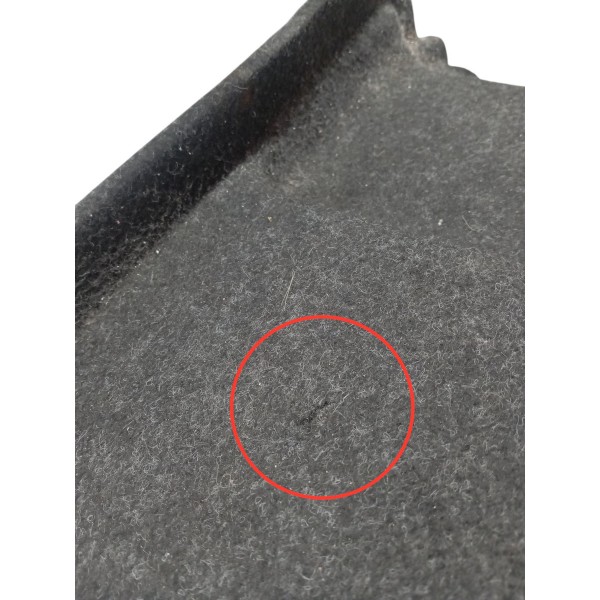 Forro Carpete Direito Porta Malas Nissan Versa 2019 Detalhe