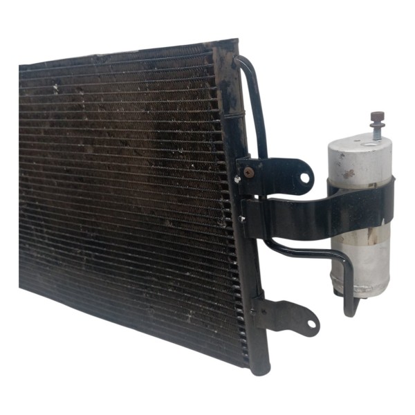 Condensador Ar Condicionado Volkswagen Golf 2.0 2001 Detalhe