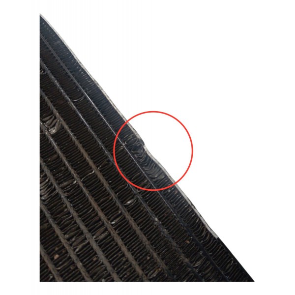 Condensador Ar Condicionado Volkswagen Golf 2.0 2001 Detalhe