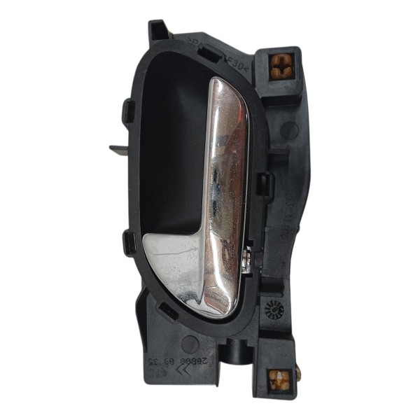Maçaneta Interna Dianteira Esquerda Citroen C3 2014 Detalhe Dianteira