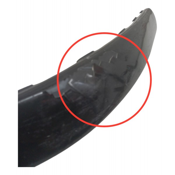 Friso Parachoque Traseiro Esquerdo Vw Golf 2001 Detalhe