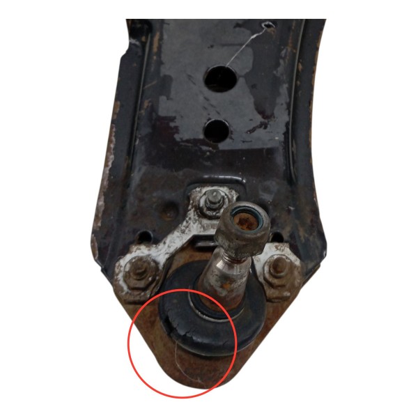 Balança Bandeja Esquerda Volkswagen Golf 2.0 2001 Detalhe