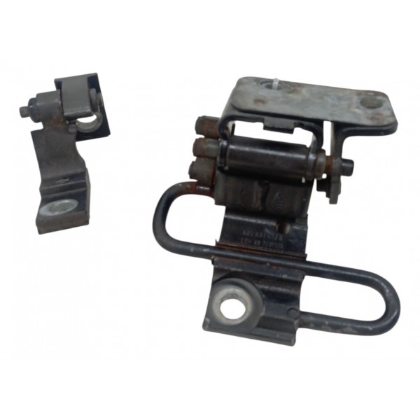 Dobradiça Porta Dianteira Direita Volkswagen Golf 2001