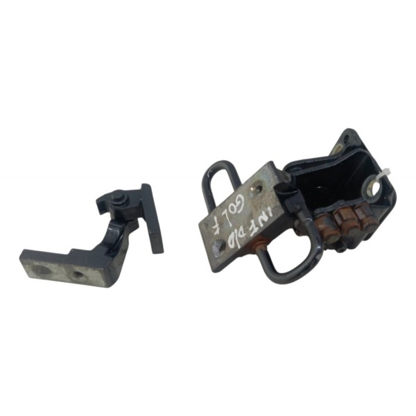 Dobradiça Porta Dianteira Direita Volkswagen Golf 2001