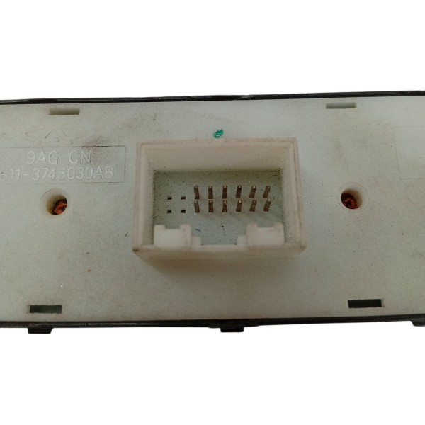 Botão Vidro Elétrico Dianteiro Esquerdo Chery Qq 2012 2013