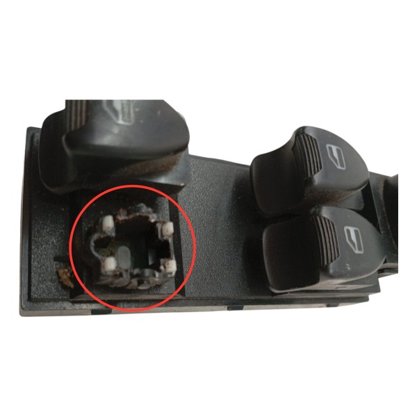 Botão Vidro Elétrico Dianteiro Esquerdo Chery Qq 2012 2013