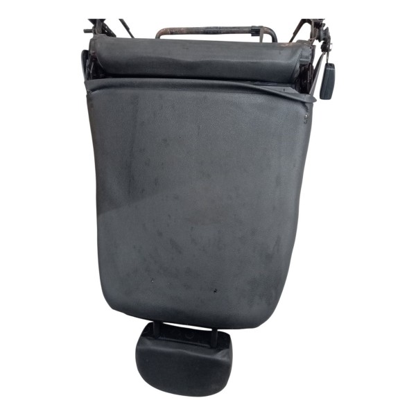 Banco Dianteiro Direito Fiat Siena 1.0  2008 2009 Detalhe