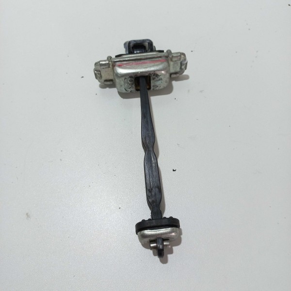 Limitador De Porta Dianteira Direita Chevrolet Onix 2019