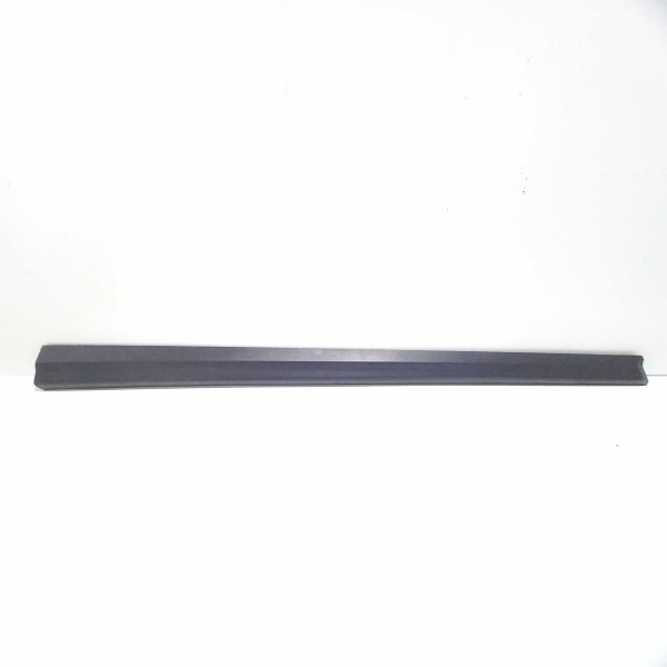 Moldura Inferior Porta Dianteira Esquerda Chevrolet Onix 1.4