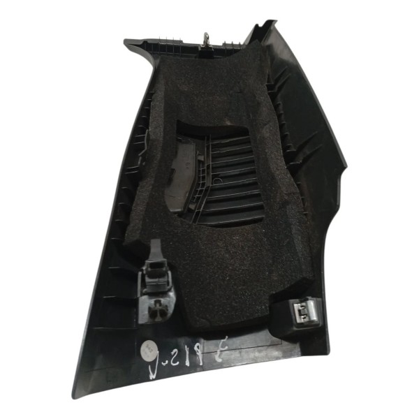 Moldura Acabamento Coluna Esquerda Volvo C30 2010 Detalhe