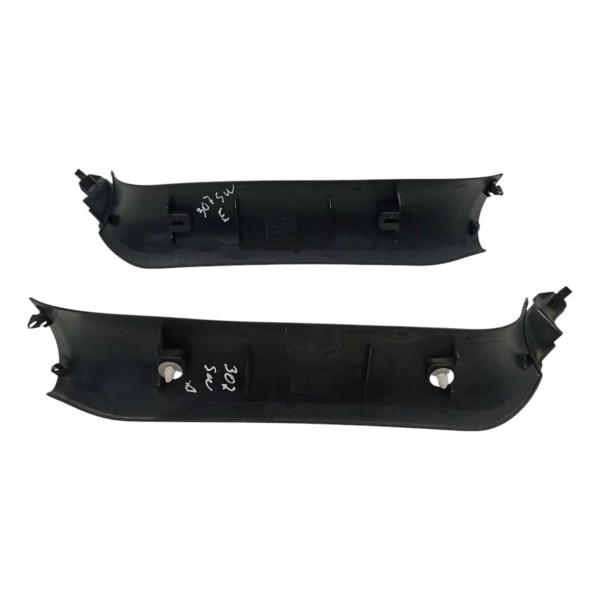 Par Acabamento Tampa Traseira Peugeot 307 Sw 2009 2010 2011