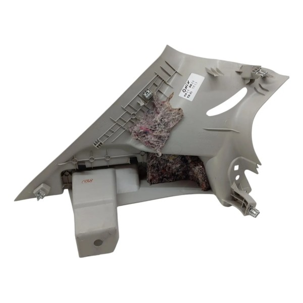 Suporte Tampão Bagagito Direito Gm Onix 2014 2015 2016 2017