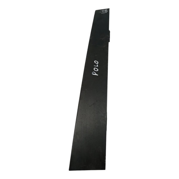 Moldura Coluna Porta Traseira Esquerda Vw Polo 1.6 2002 2003