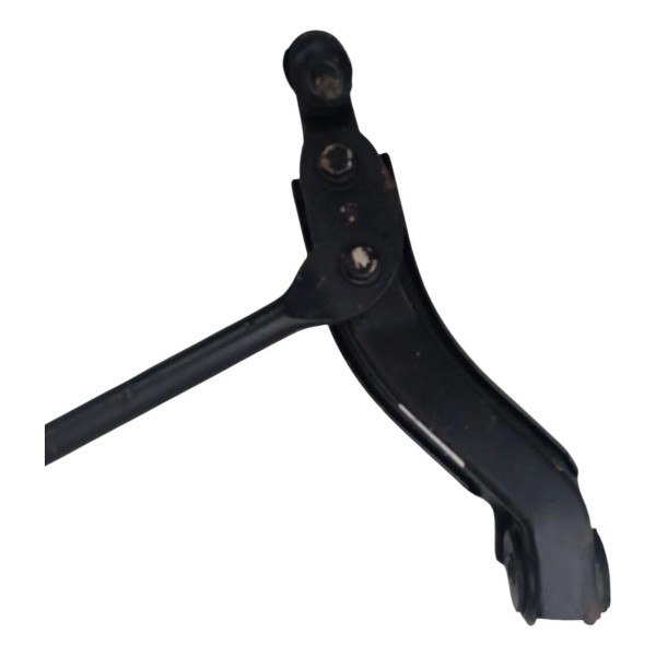 Braço Morcego Dianteira Direita Gm Celta 2003 2004 Detalhe