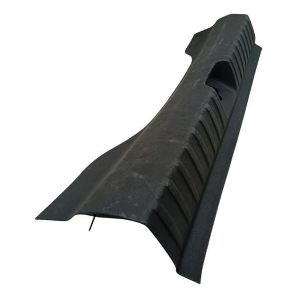 Acabamento Soleira Tampa Traseira Gm Onix 1.0 2020 Detalhe Preto