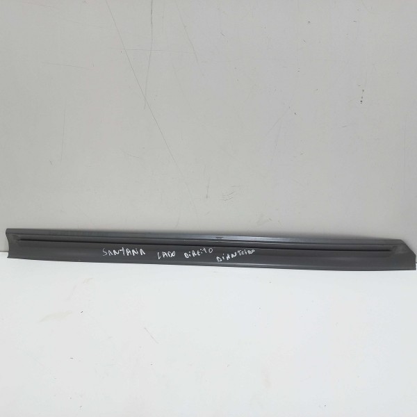 Soleira Lado Direito Dianteiro Volkswagen Santana