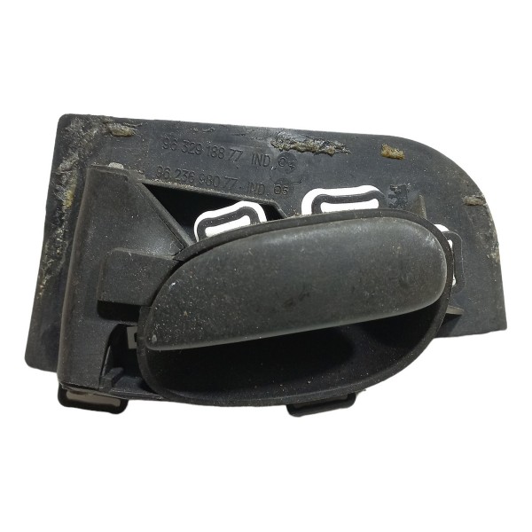 Maçaneta Interna Traseira Direita Peugeot 206 - Preto - Traseira